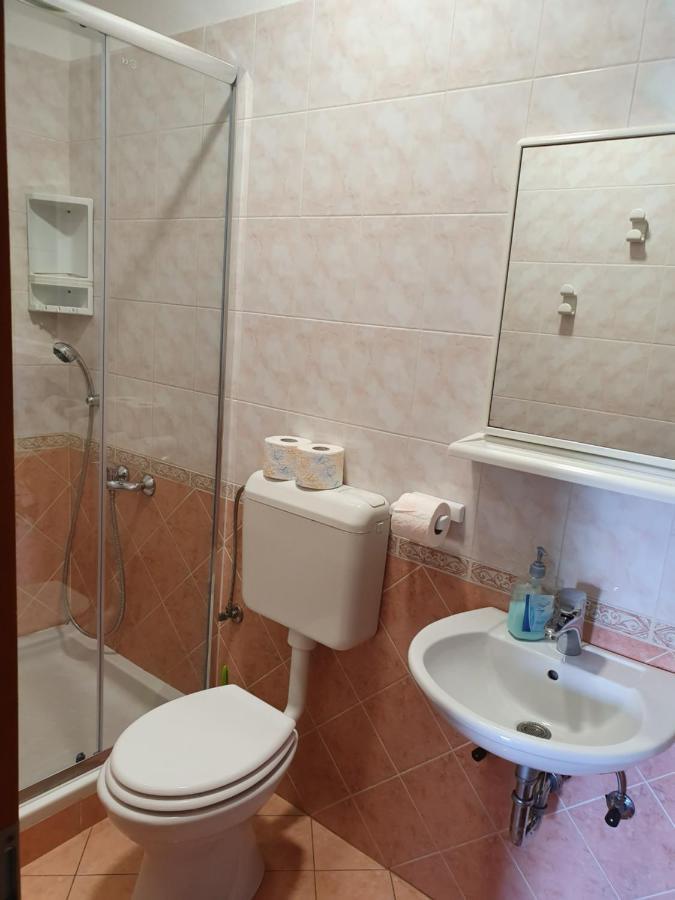 Apartmaji Tim Izola Bagian luar foto