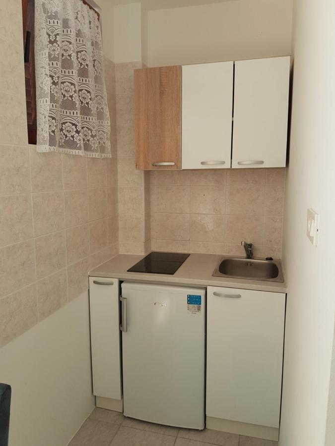 Apartmaji Tim Izola Bagian luar foto